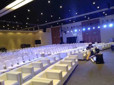 哈尔滨展会服务全解析 桌椅沙发与礼仪服务的完美融合